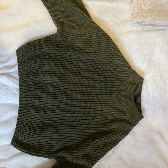 H&M knit sweater - Picture 1 of 2